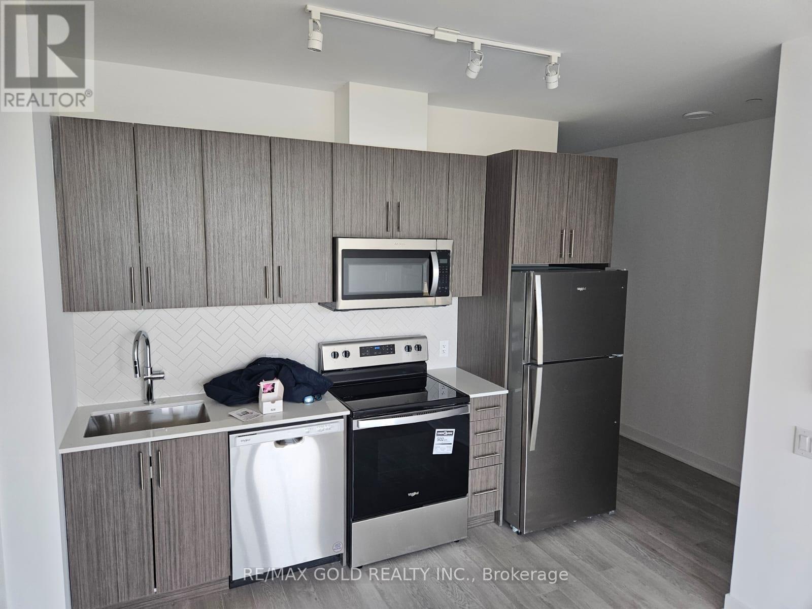 2782 BARTON STREET, Hamilton, Ontario