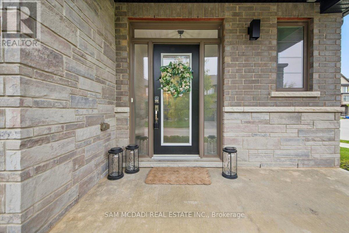 4 Rouley Lane, Hamilton, Ontario  L9G 0G5 - Photo 3 - X12195336