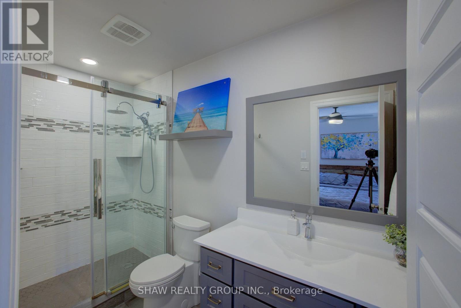 37 Lorne Street W, Minto, Ontario  N0G 1Z0 - Photo 20 - X12195361
