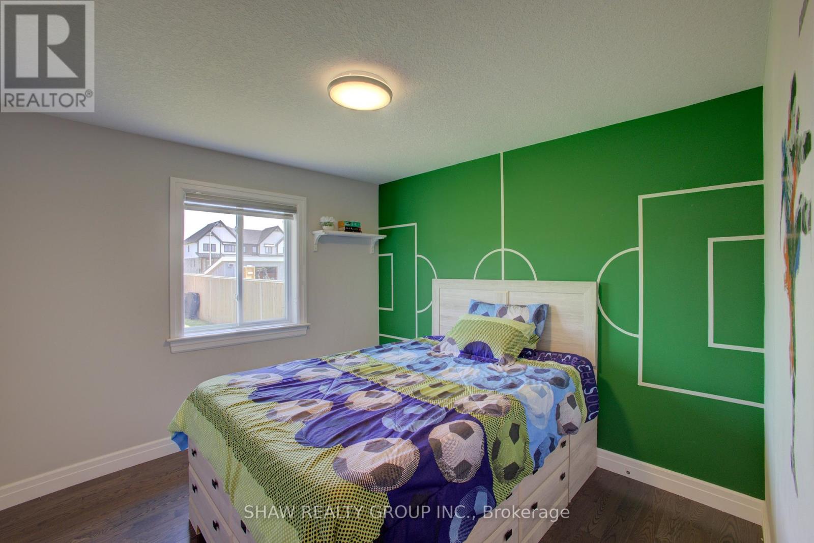37 Lorne Street W, Minto, Ontario  N0G 1Z0 - Photo 21 - X12195361