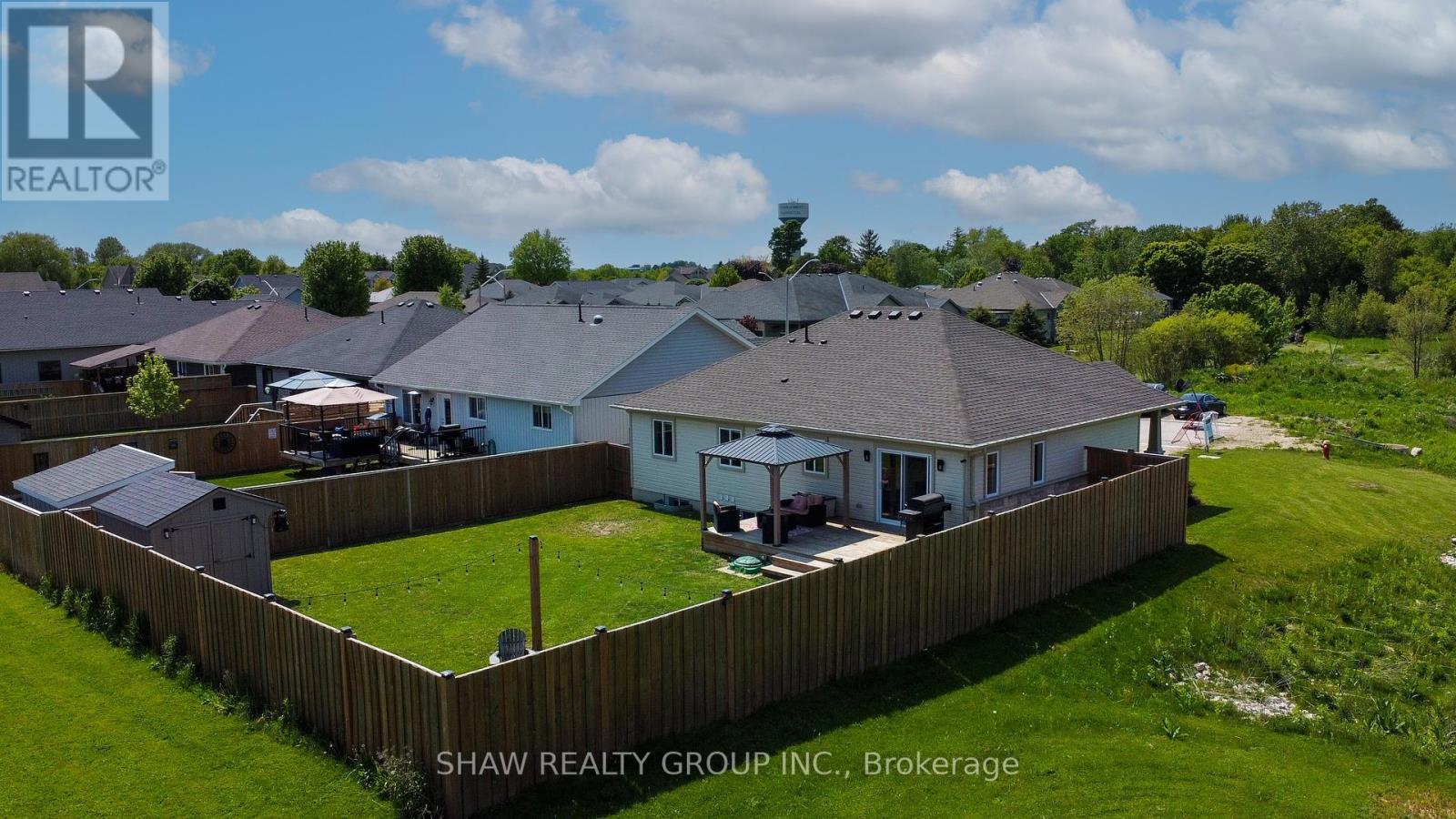 37 Lorne Street W, Minto, Ontario  N0G 1Z0 - Photo 46 - X12195361