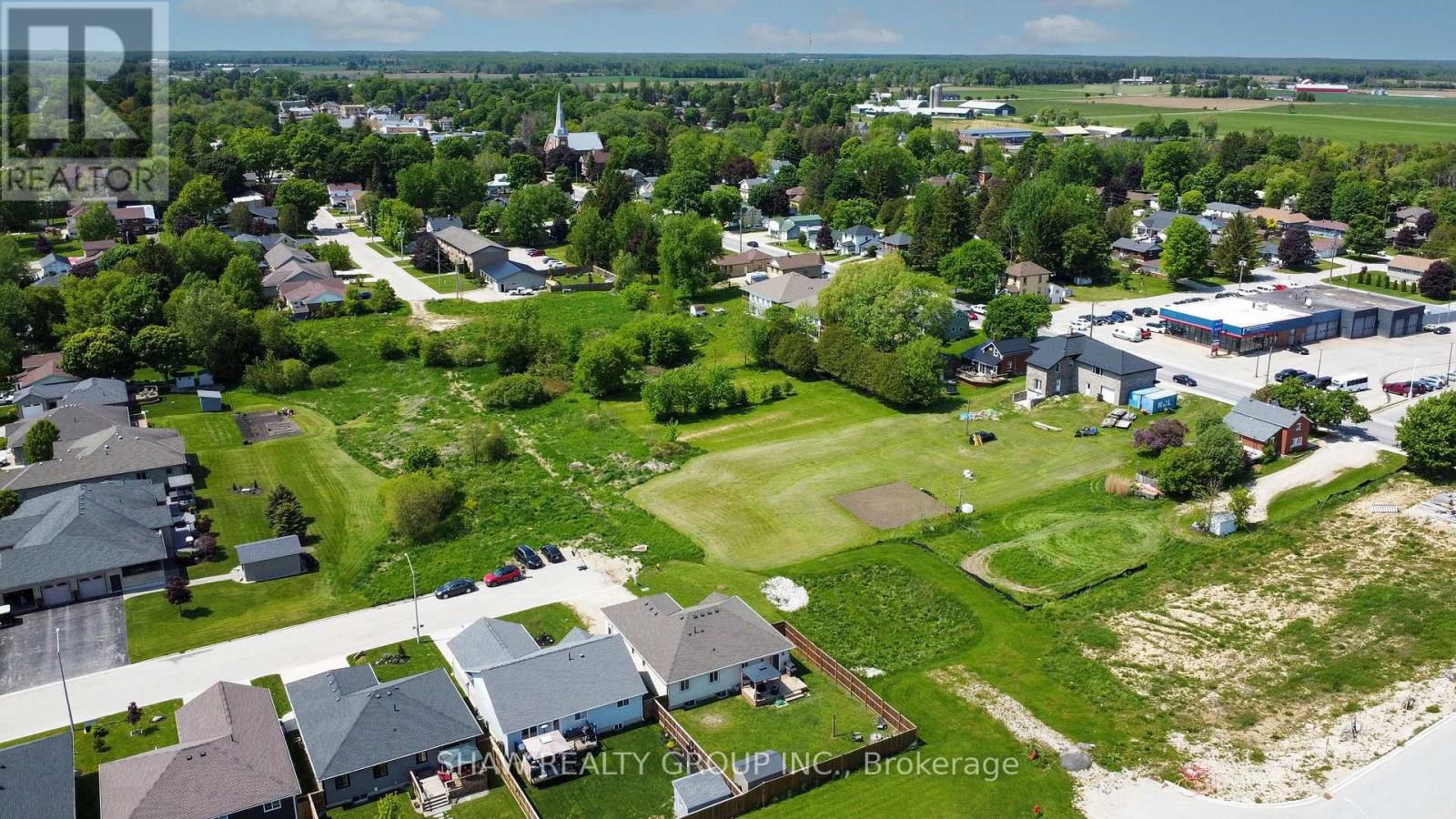 37 Lorne Street W, Minto, Ontario  N0G 1Z0 - Photo 47 - X12195361