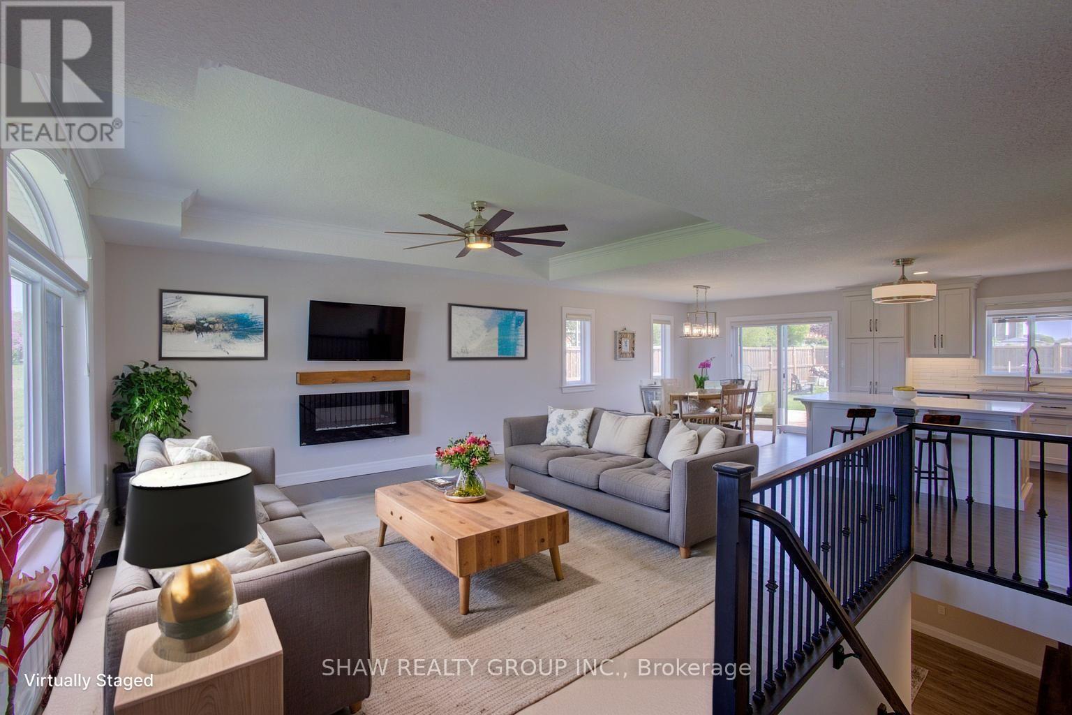 37 Lorne Street W, Minto, Ontario  N0G 1Z0 - Photo 8 - X12195361