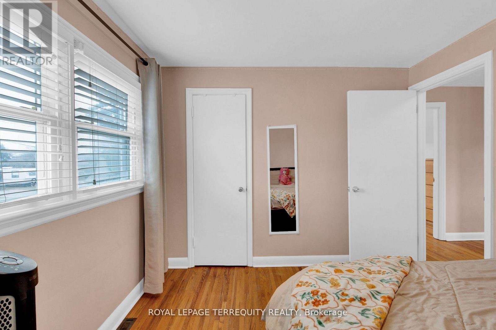 5 Mcmann Drive, Thorold, Ontario  L2V 2V3 - Photo 11 - X12195365
