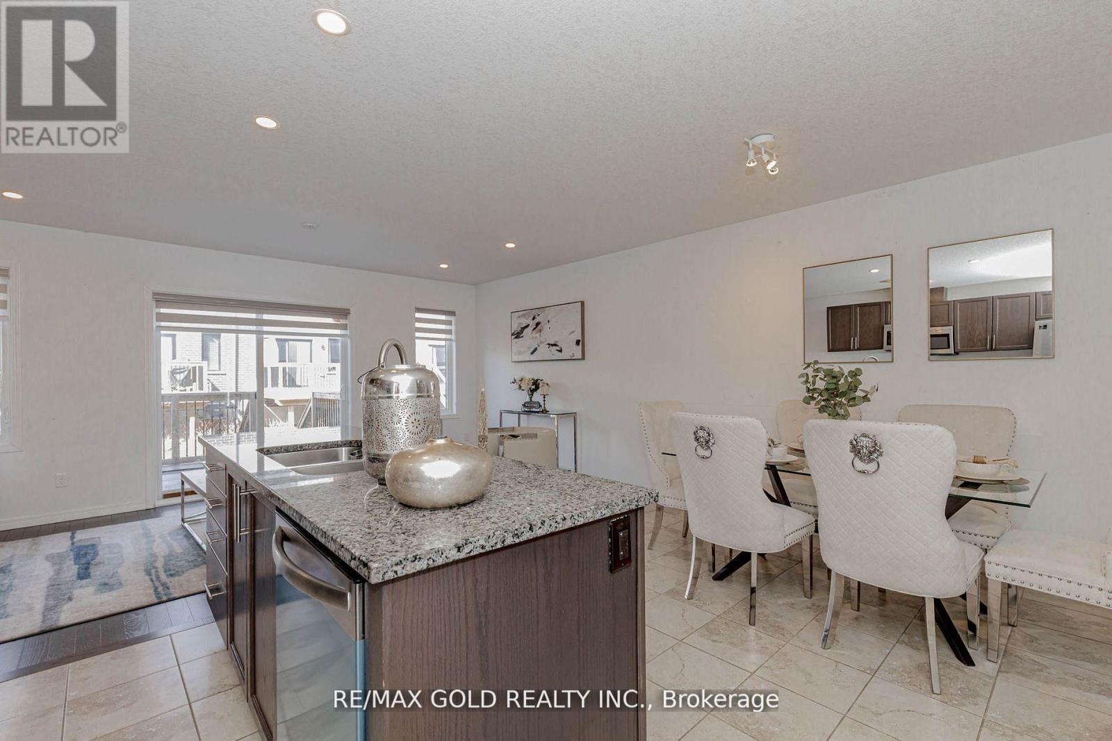 508 Woodlea Court, Kitchener, Ontario  N2R 0P8 - Photo 17 - X12195381