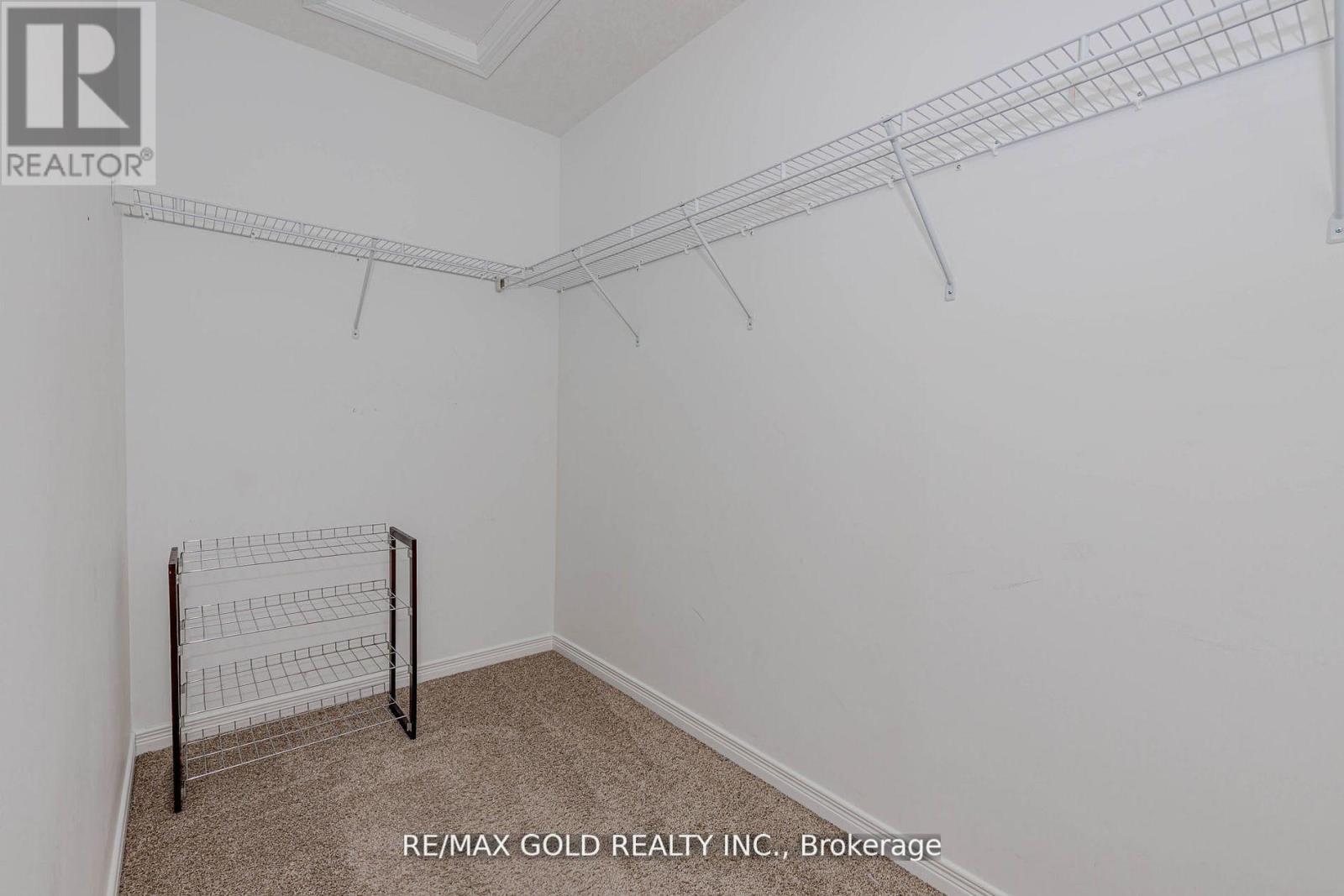 508 Woodlea Court, Kitchener, Ontario  N2R 0P8 - Photo 31 - X12195381