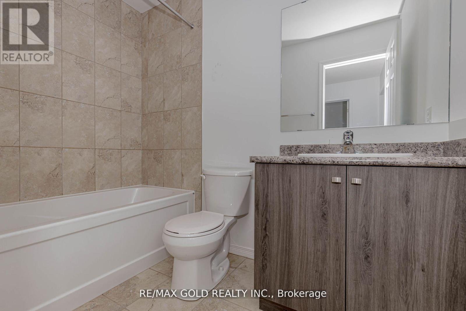 508 Woodlea Court, Kitchener, Ontario  N2R 0P8 - Photo 39 - X12195381