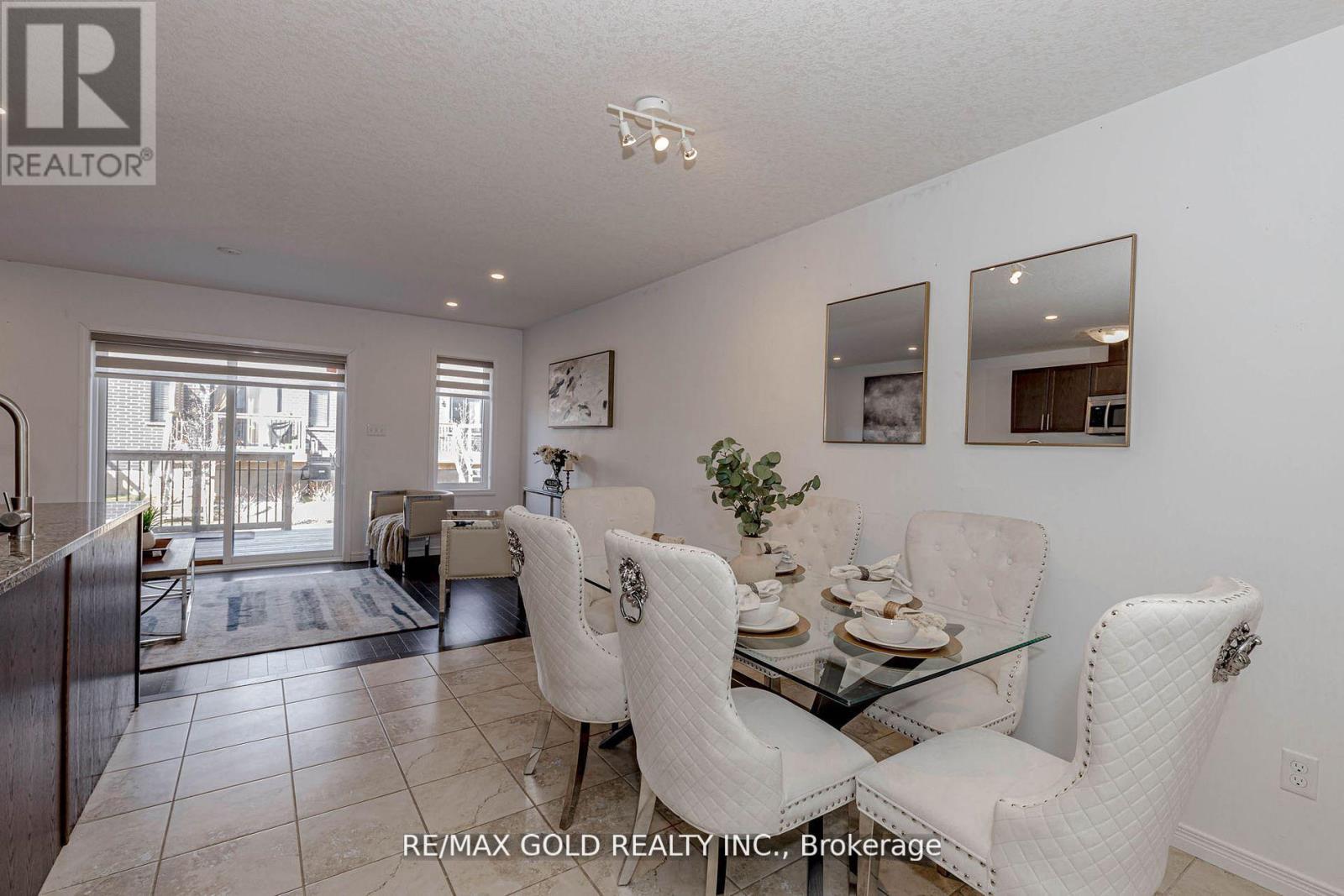508 Woodlea Court, Kitchener, Ontario  N2R 0P8 - Photo 7 - X12195381