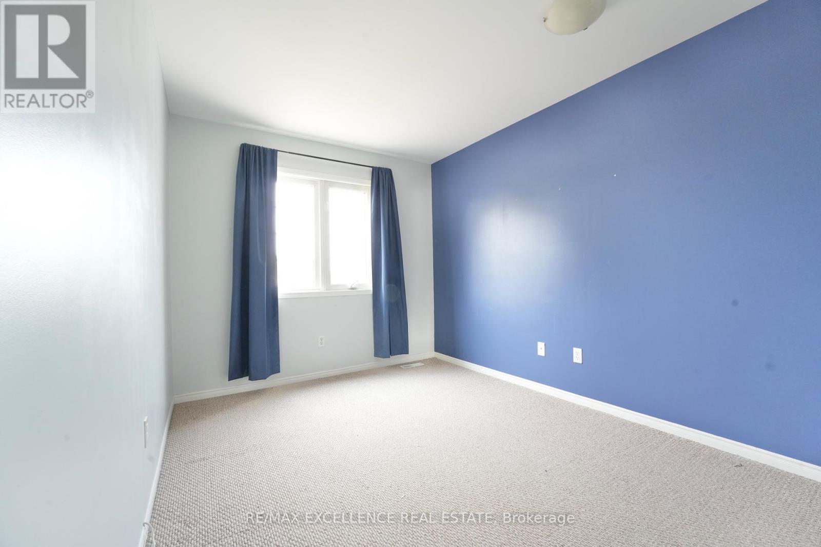 39 Phair Crescent, London South, Ontario  N5Z 5B5 - Photo 19 - X12195386