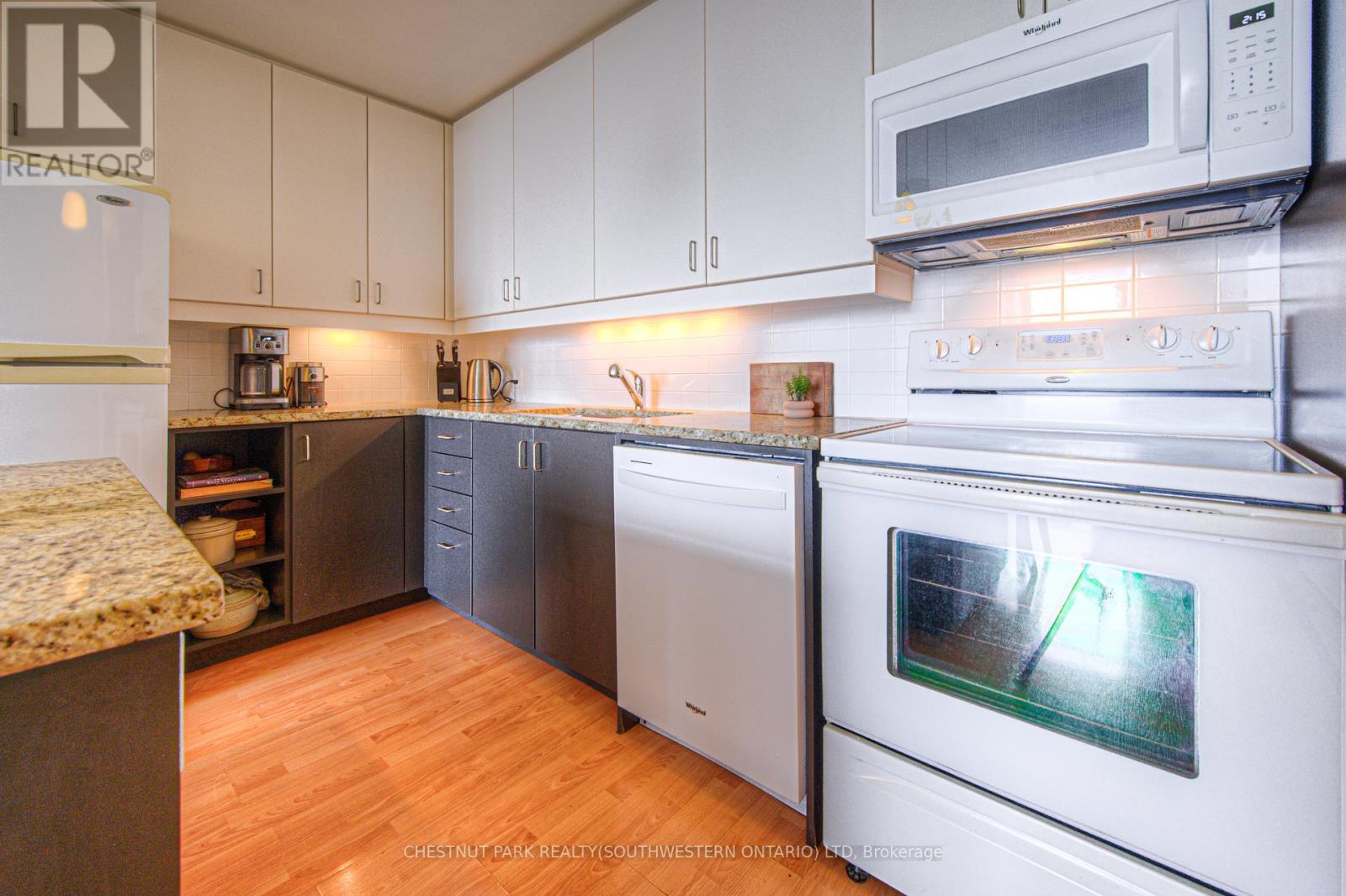 908 - 191 King Street S, Waterloo, Ontario  N2J 1R1 - Photo 5 - X12195393