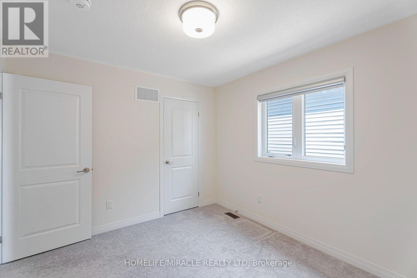 16 Scenic Ridge Gate, Brant, Ontario  N3L 0K4 - Photo 19 - X12195403