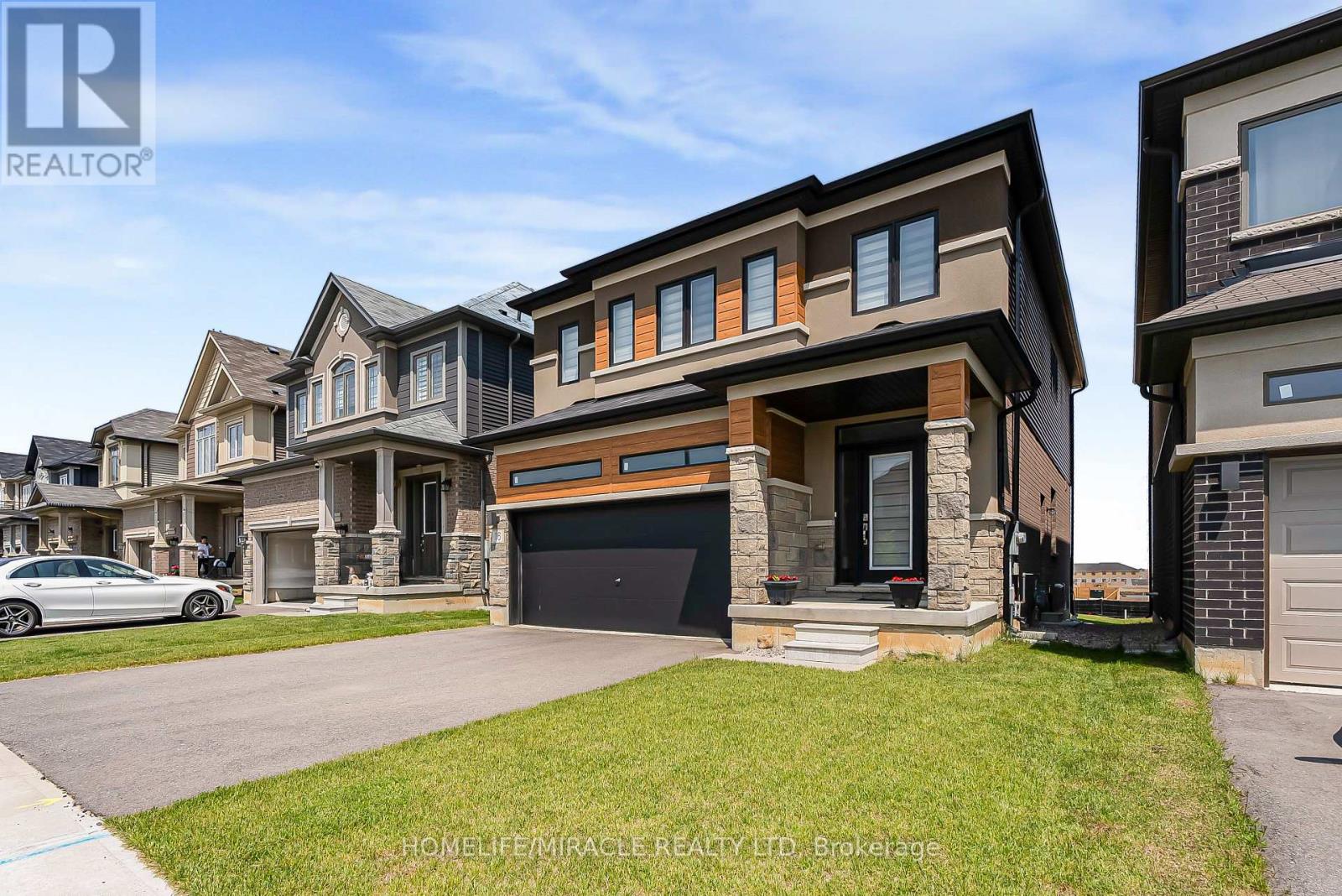 16 Scenic Ridge Gate, Brant, Ontario  N3L 0K4 - Photo 3 - X12195403