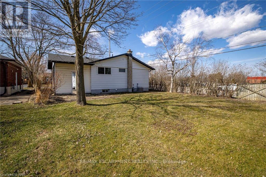 88 Gram Avenue, Welland, Ontario  L3C 1B6 - Photo 37 - X12195546