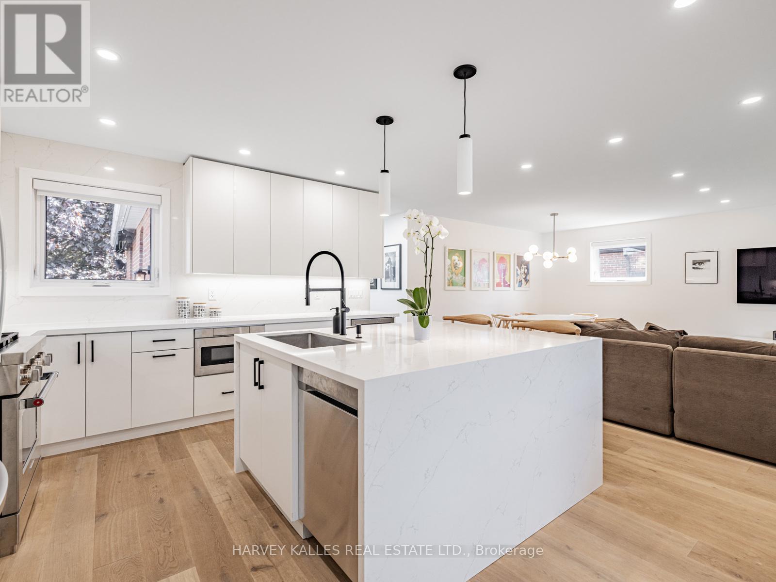 59 Acton Avenue, Toronto (Bathurst Manor), Ontario  M3H 4G9 - Photo 7 - C12195578