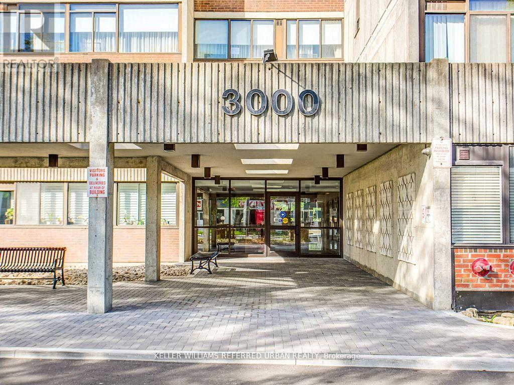 110 - 3000 Bathurst Street, Toronto, Ontario  M6B 3B4 - Photo 3 - C12195617