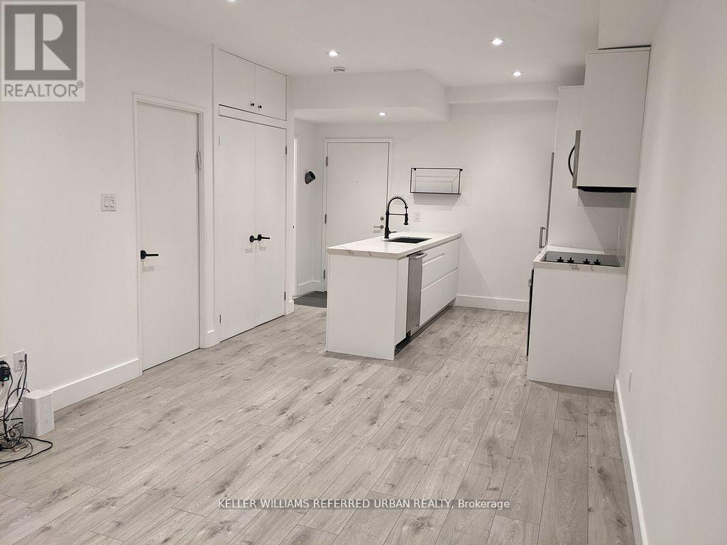 110 - 3000 Bathurst Street, Toronto, Ontario  M6B 3B4 - Photo 4 - C12195617