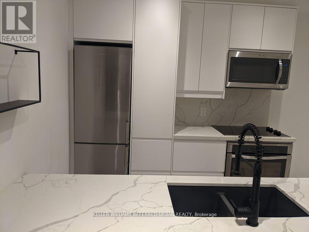 110 - 3000 Bathurst Street, Toronto, Ontario  M6B 3B4 - Photo 5 - C12195617