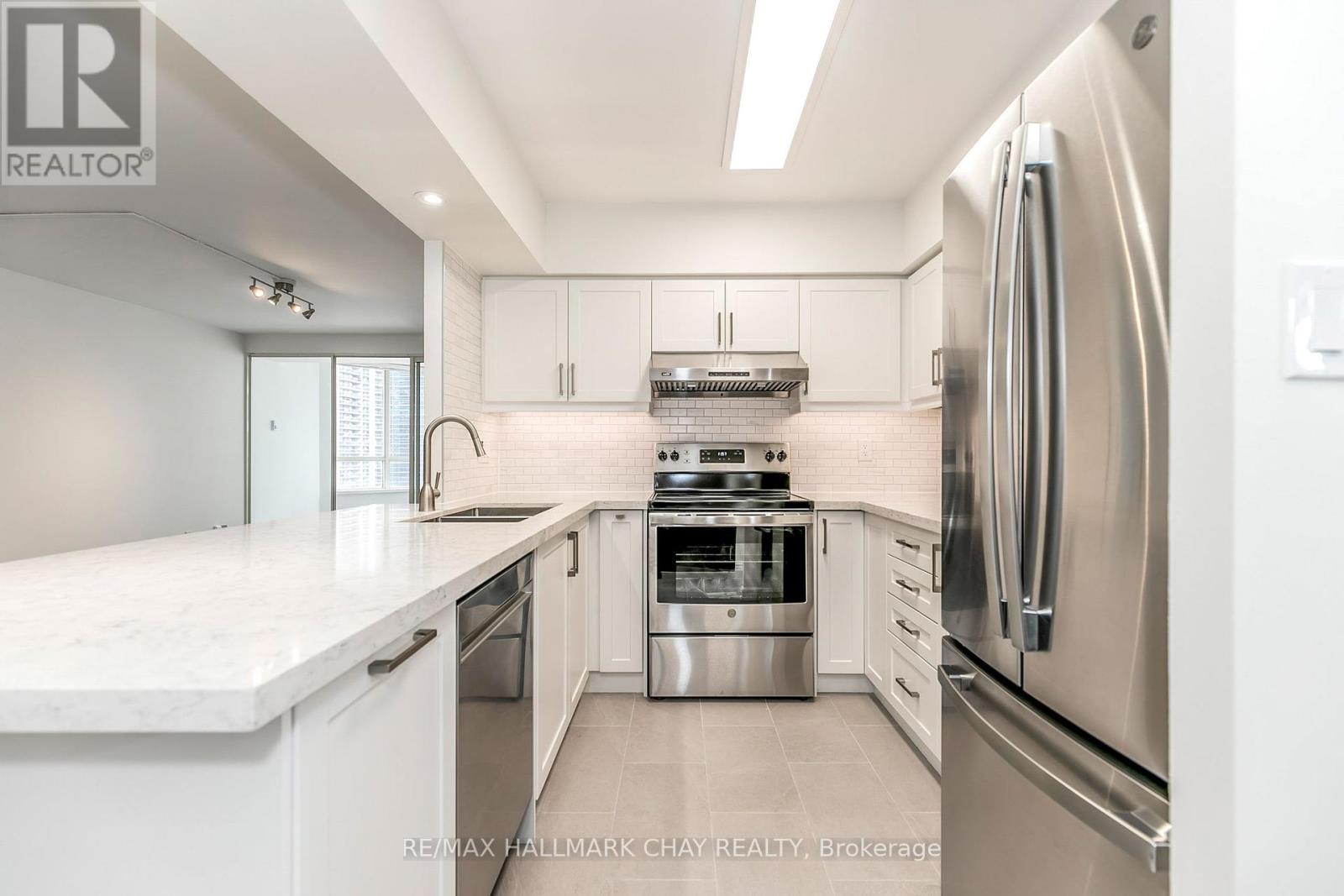 1101 - 30 Greenfield Avenue, Toronto (Willowdale East), Ontario  M2N 6N3 - Photo 3 - C12195681