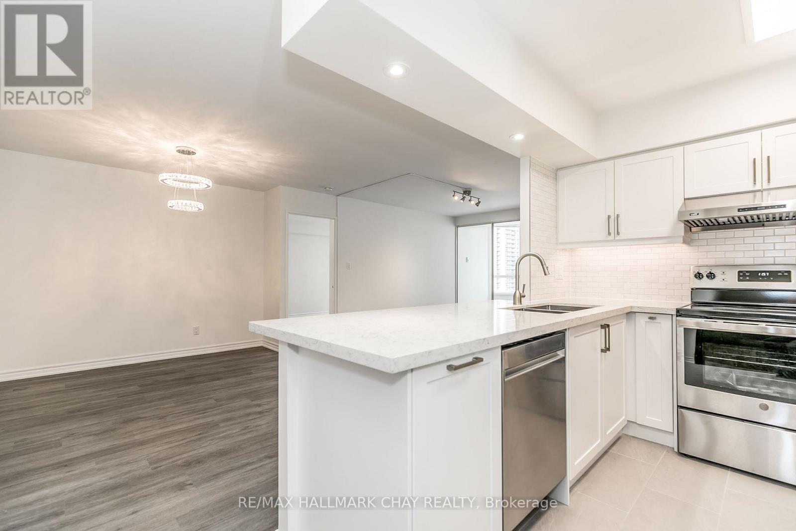 1101 - 30 Greenfield Avenue, Toronto (Willowdale East), Ontario  M2N 6N3 - Photo 4 - C12195681