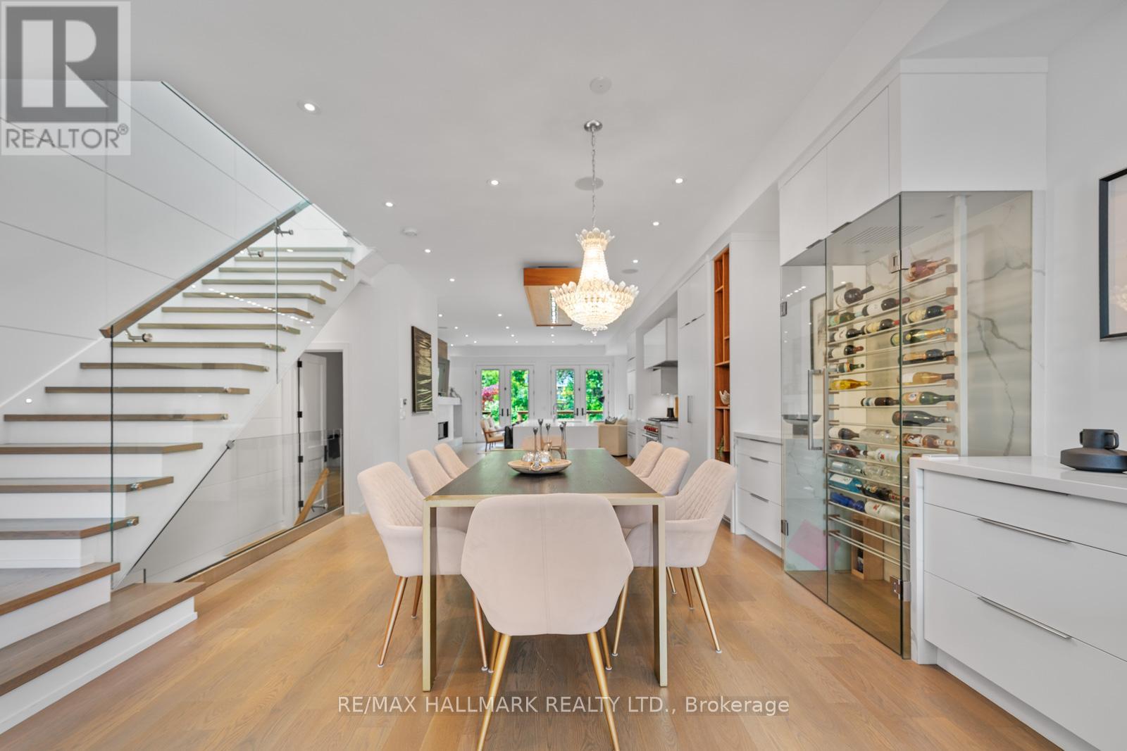 62 St Germain Avenue, Toronto, Ontario  M5M 1V8 - Photo 7 - C12195693