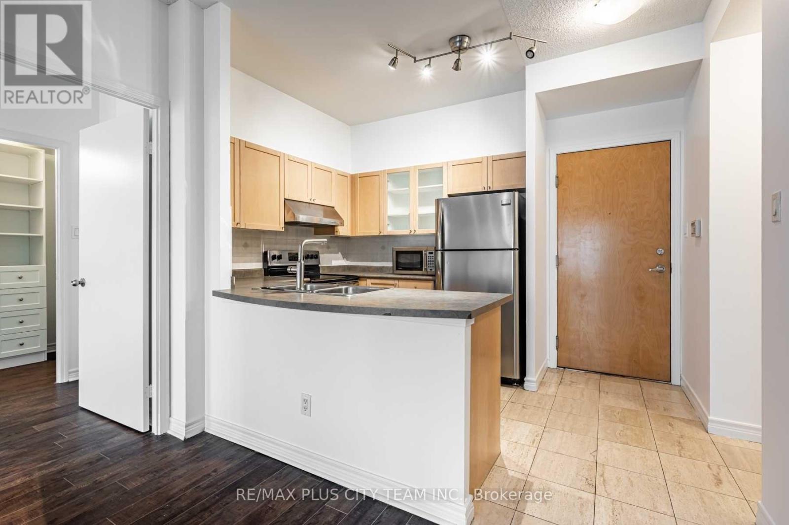 Sph07 - 600 Queens Quay W, Toronto, Ontario  M5V 3M3 - Photo 2 - C12195720