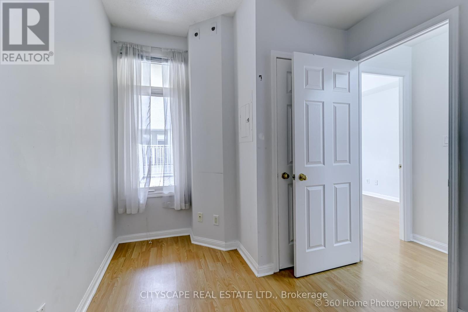 559 - 36 Stadium Road, Toronto, Ontario  M5V 3P4 - Photo 10 - C12195729