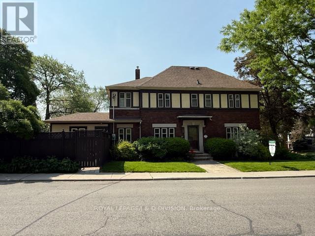 77 College View Avenue, Toronto, Ontario  M5P 3M8 - Photo 1 - C12195736