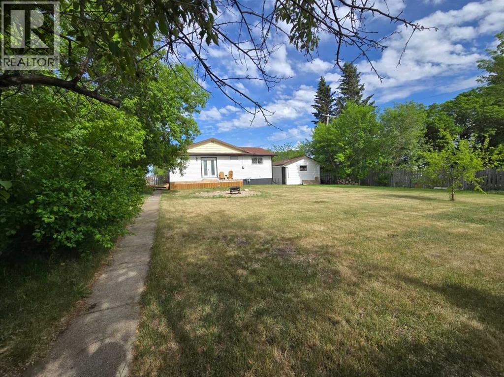 5006 51 Street, Myrnam, Alberta  T0B 3K0 - Photo 4 - A2226944