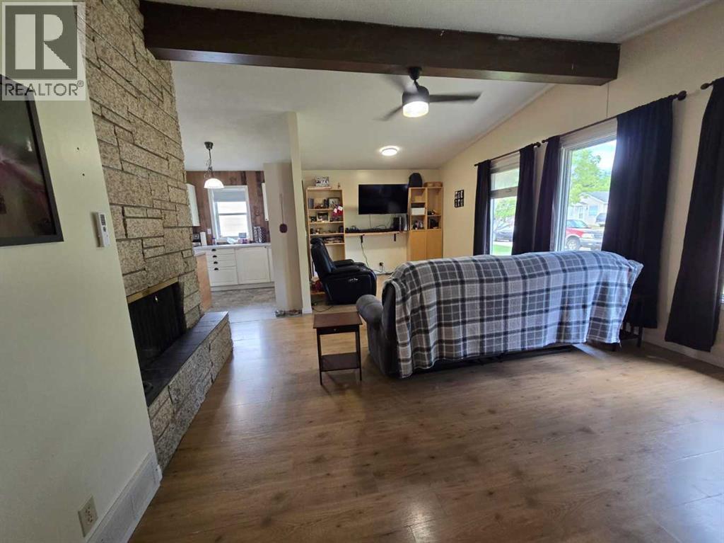 5006 51 Street, Myrnam, Alberta  T0B 3K0 - Photo 7 - A2226944