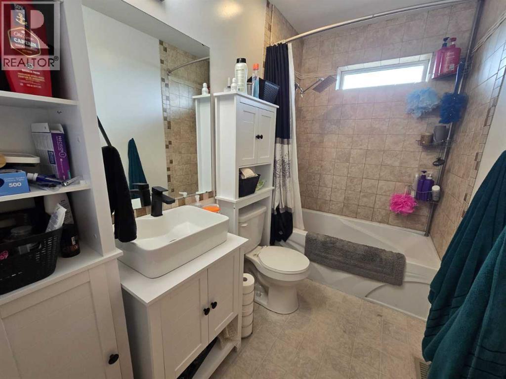 5006 51 Street, Myrnam, Alberta  T0B 3K0 - Photo 13 - A2226944