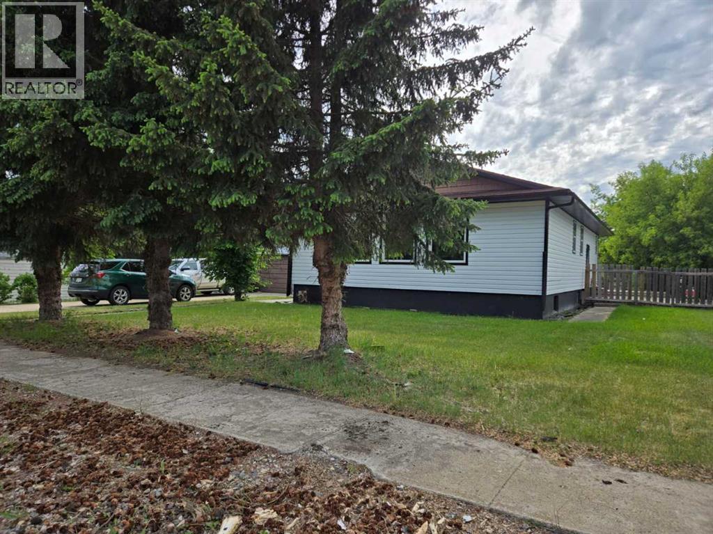 5006 51 Street, Myrnam, Alberta  T0B 3K0 - Photo 23 - A2226944