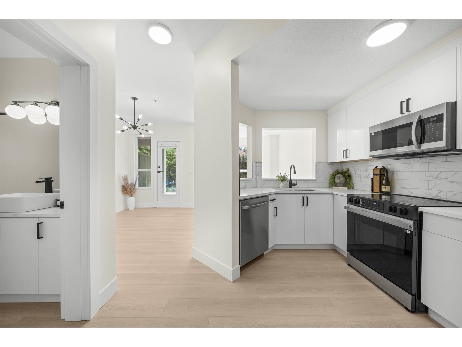 125 9979 140 Street, Surrey, British Columbia  V3T 5W2 - Photo 4 - R3011254