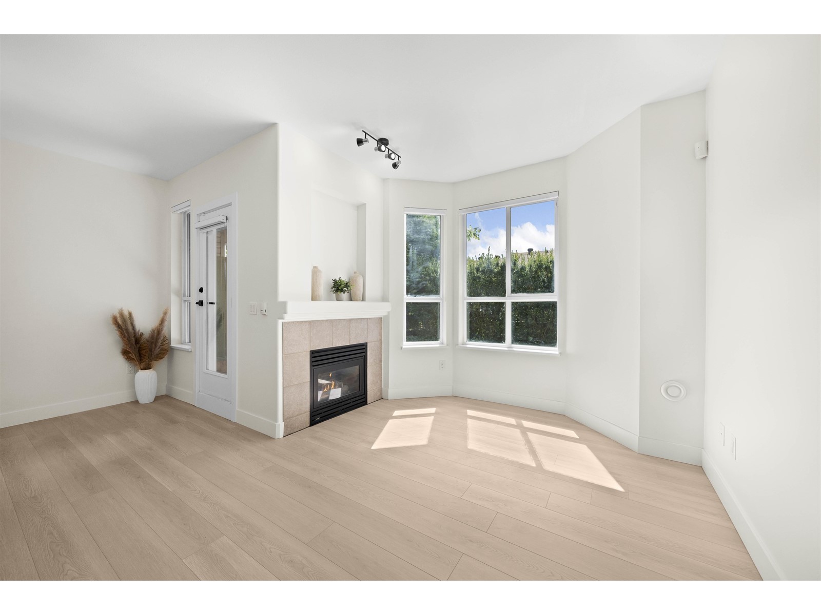 125 9979 140 Street, Surrey, British Columbia  V3T 5W2 - Photo 5 - R3011254