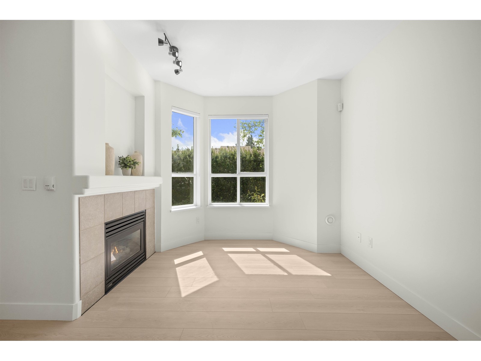 125 9979 140 Street, Surrey, British Columbia  V3T 5W2 - Photo 6 - R3011254