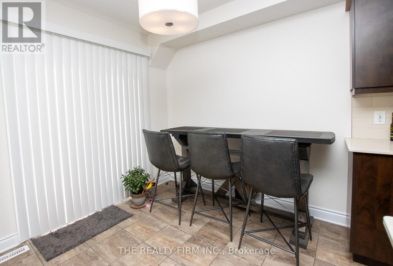 1320 Michael Circle, London East, Ontario  N5V 0B8 - Photo 12 - X12195809