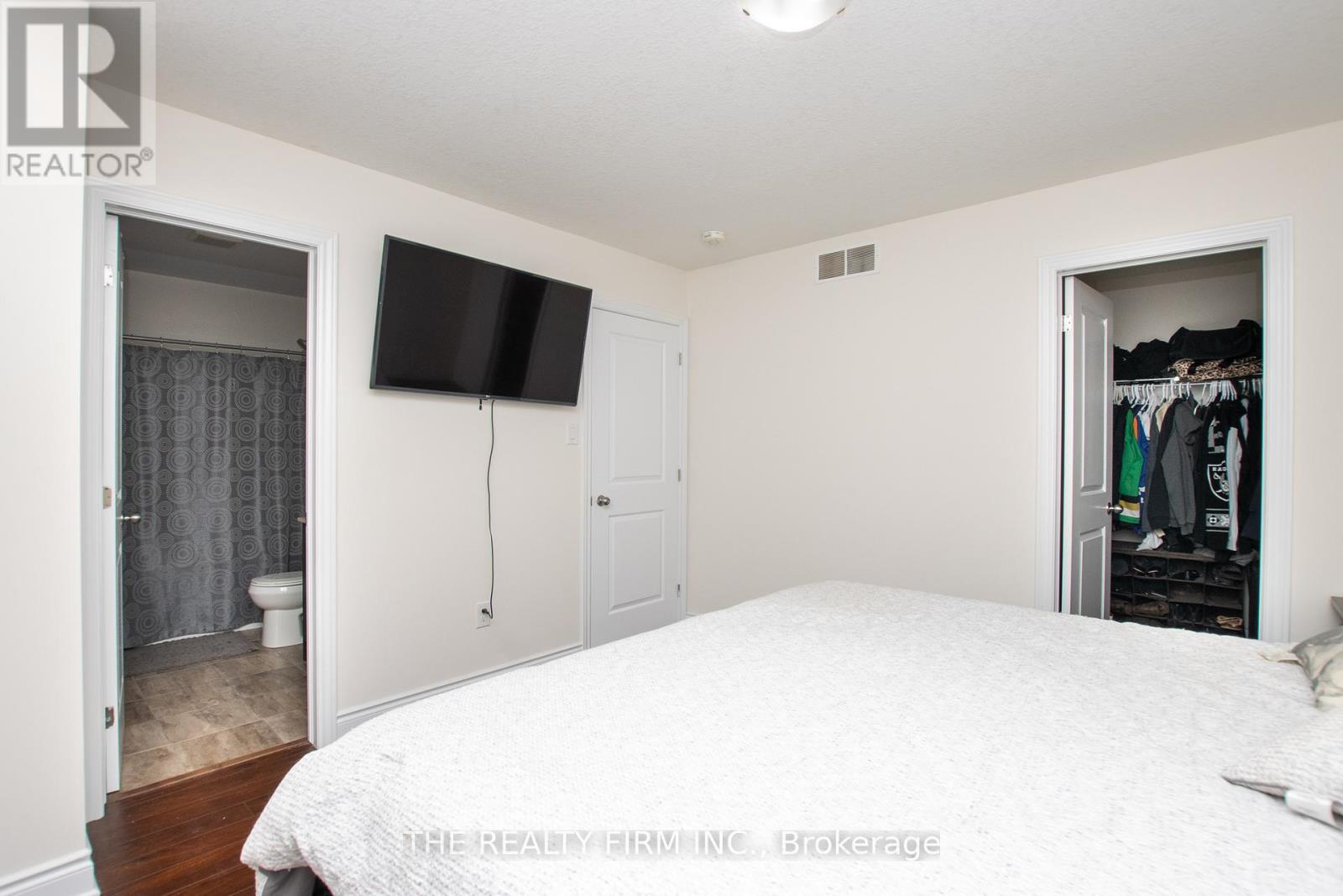 1320 Michael Circle, London East, Ontario  N5V 0B8 - Photo 14 - X12195809