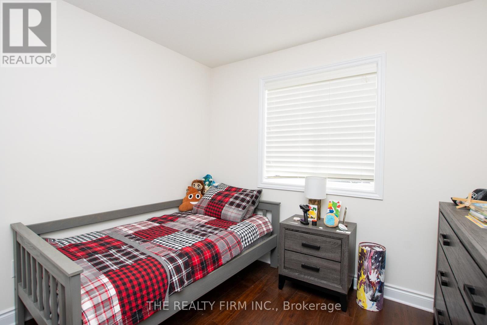 1320 Michael Circle, London East, Ontario  N5V 0B8 - Photo 18 - X12195809