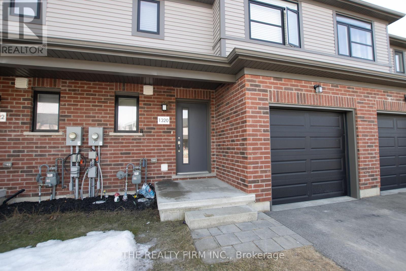 1320 Michael Circle, London East, Ontario  N5V 0B8 - Photo 3 - X12195809