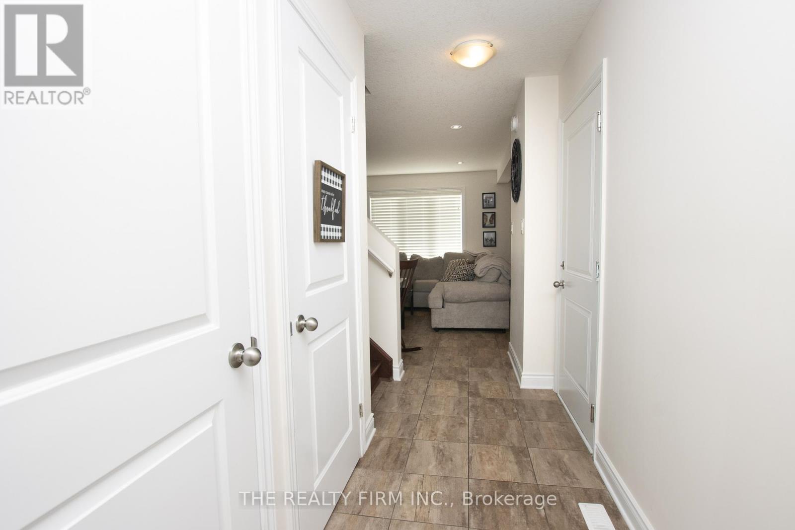 1320 Michael Circle, London East, Ontario  N5V 0B8 - Photo 6 - X12195809