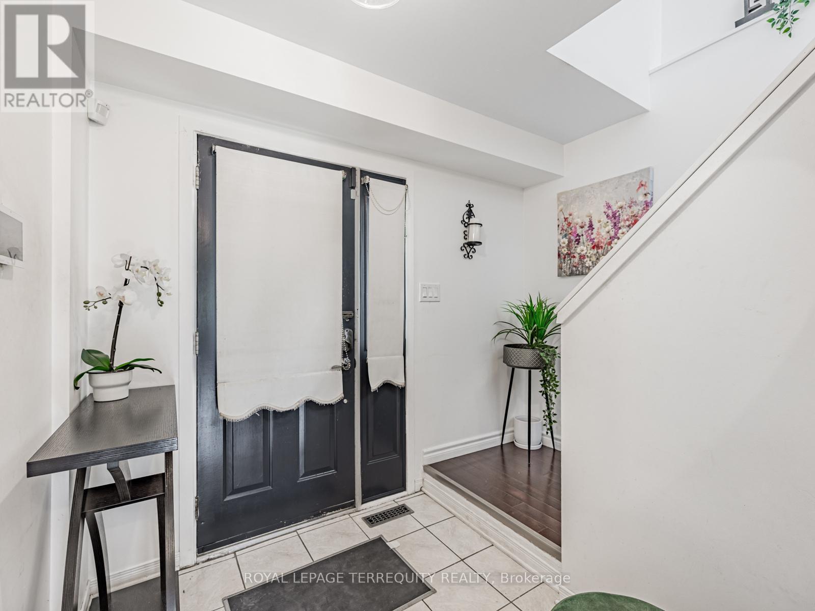 79 John Tabor Trail, Toronto, Ontario  M1B 2P5 - Photo 3 - E12195560