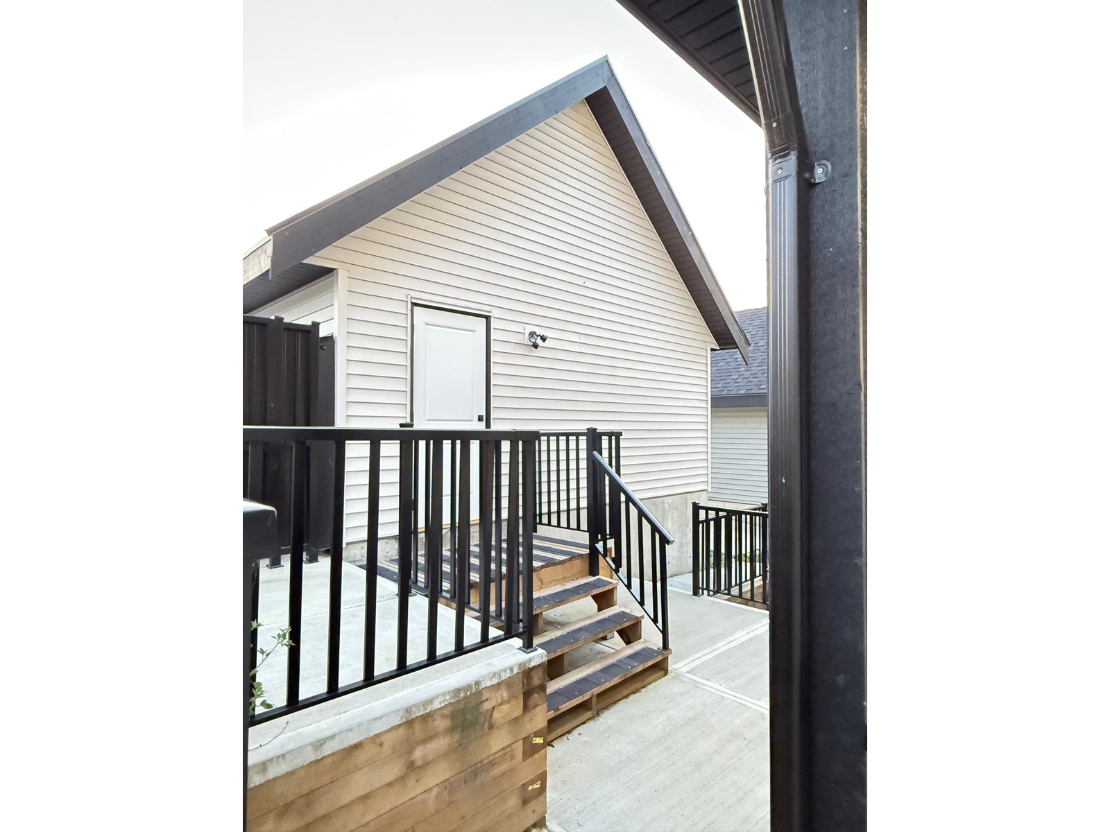 6213 148 Street, Surrey, British Columbia  V3S 2L1 - Photo 3 - R3010213