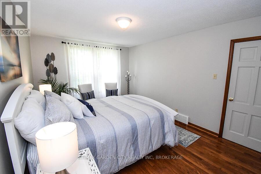 631 Mud Street E, Grimsby, Ontario  L3M 0K3 - Photo 23 - X12195761