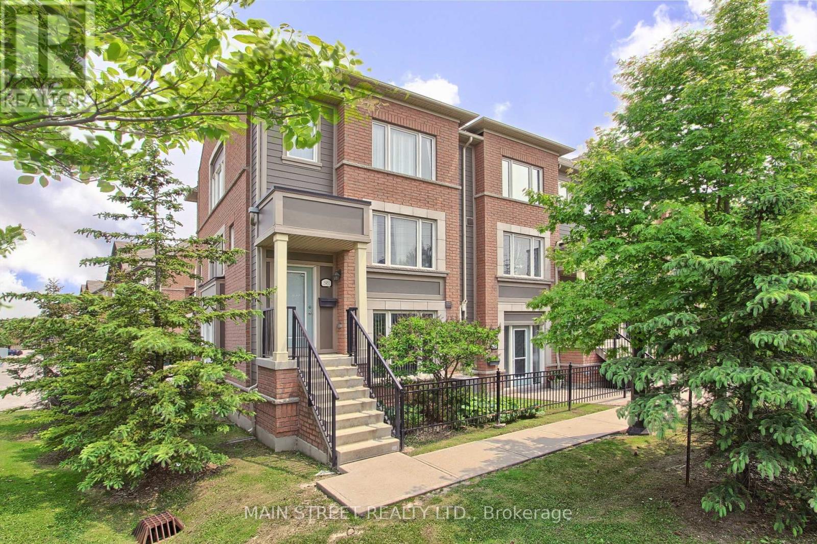 4 - 15949 Bayview Avenue, Aurora, Ontario  L4G 0S3 - Photo 1 - N12195622