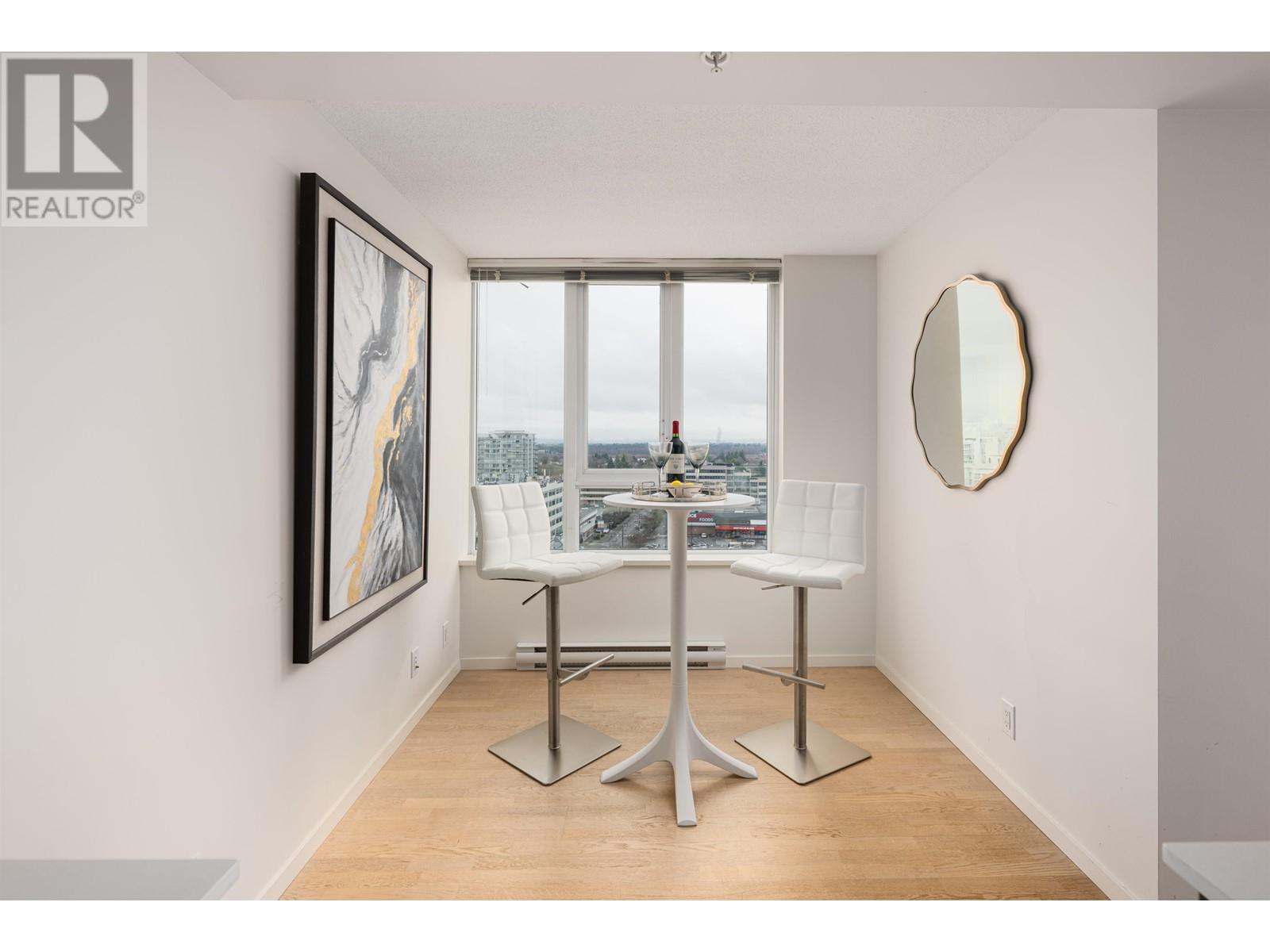 Listing Picture 7 of 33 : 1706 7988 ACKROYD ROAD, Richmond / 烈治文 - 魯藝地產 Yvonne Lu Group - MLS Medallion Club Member