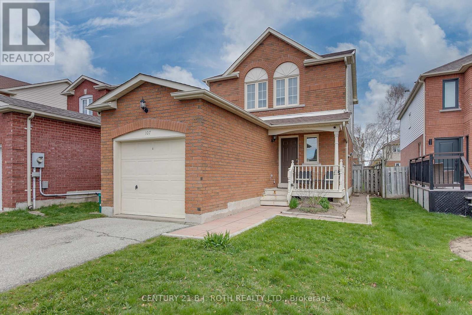 107 Laidlaw Drive N, Barrie, Ontario  L4N 7R9 - Photo 1 - S12195588