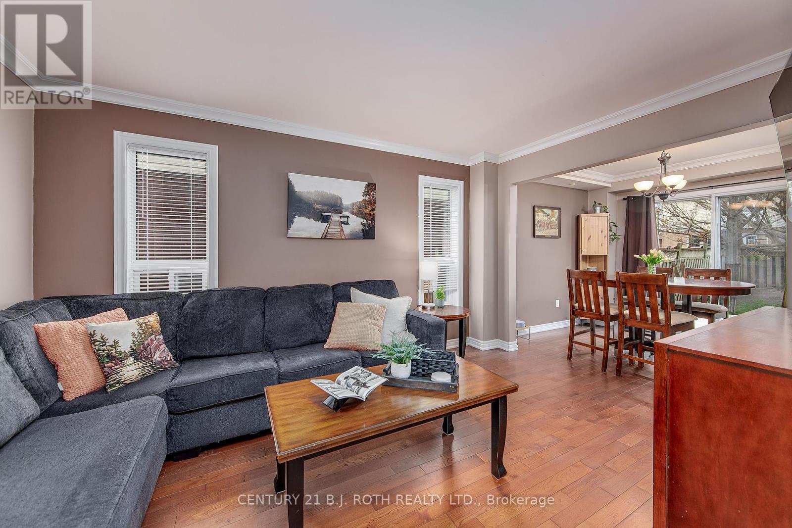 107 Laidlaw Drive N, Barrie, Ontario  L4N 7R9 - Photo 10 - S12195588