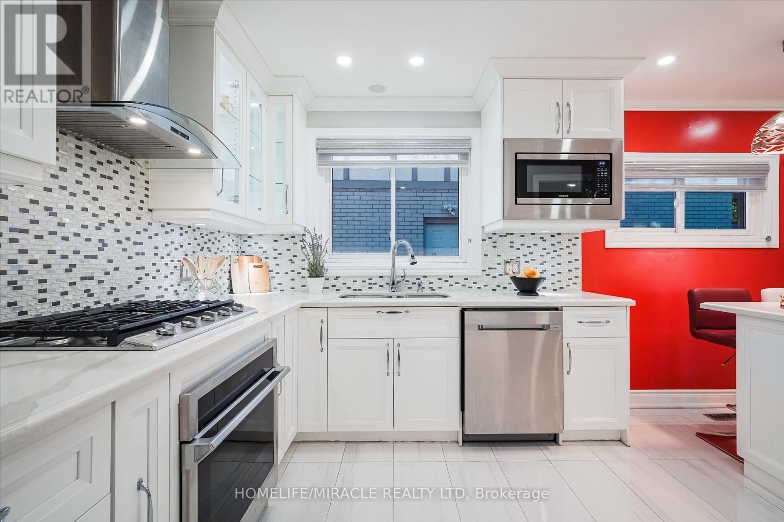 93 Amberjack Boulevard, Toronto, Ontario  M1H 2J6 - Photo 19 - E12177151