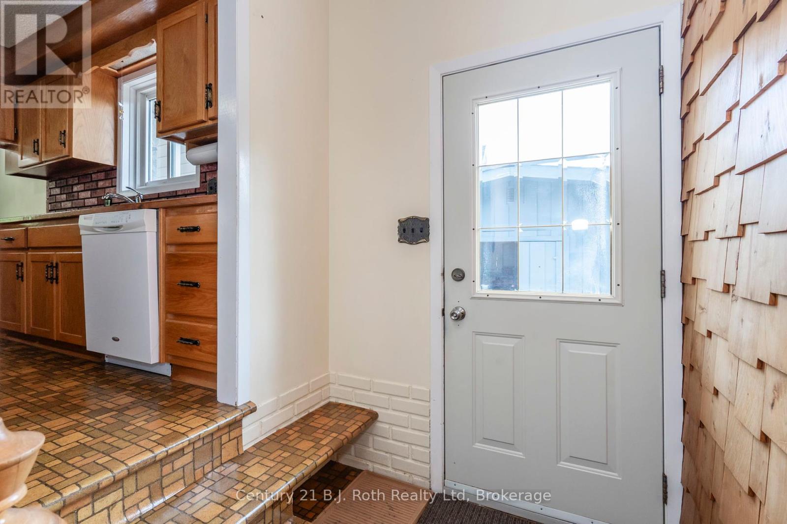 56 Fox Street, Penetanguishene, Ontario  L9M 1B5 - Photo 26 - S12195764