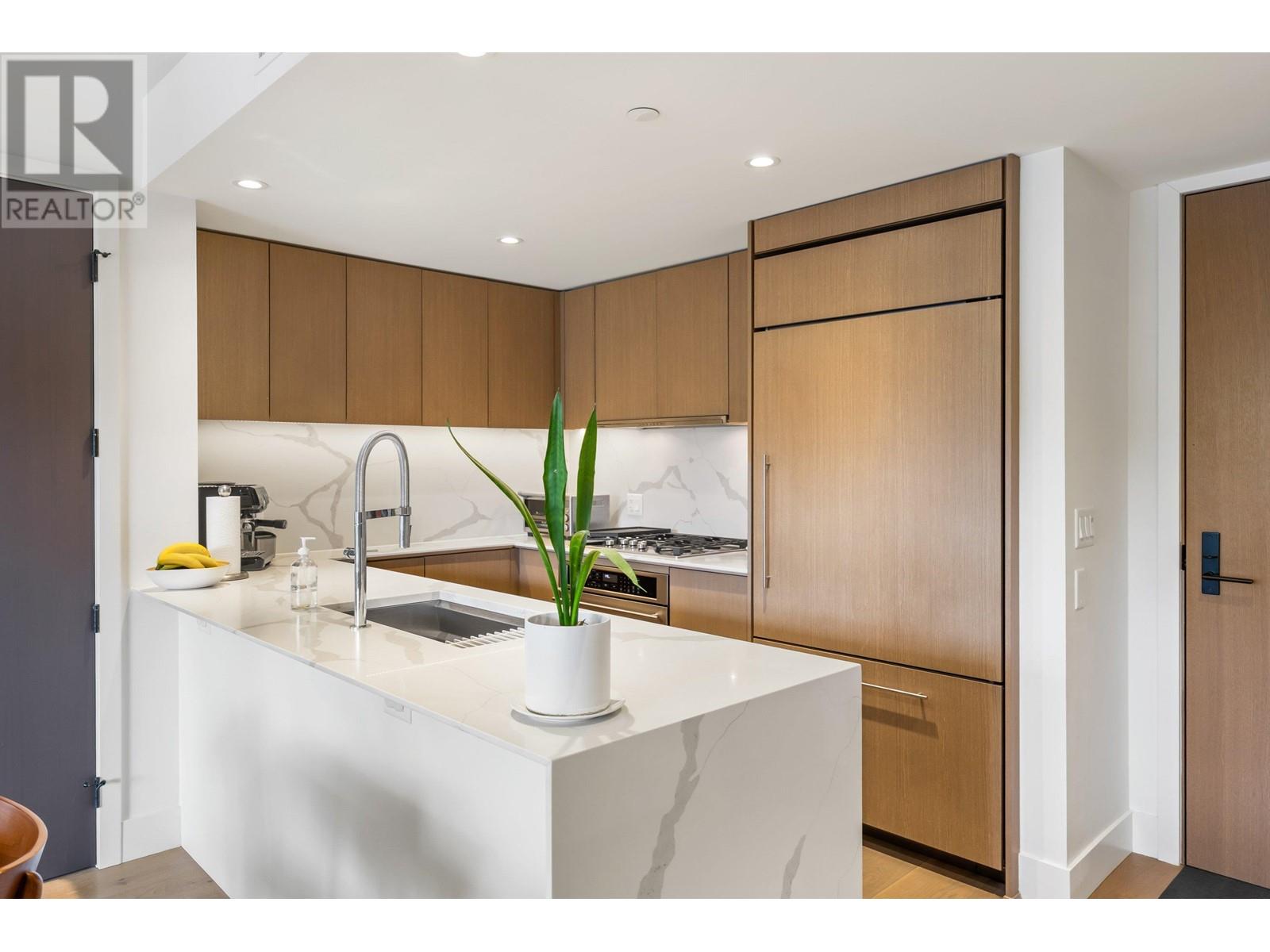 201 5089 QUEBEC STREET, Vancouver, British Columbia