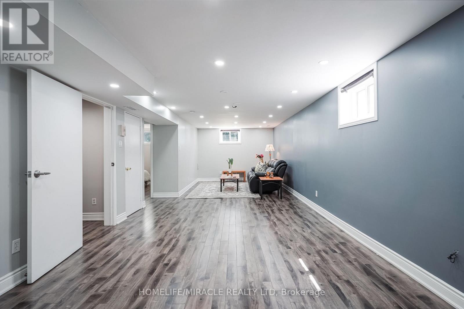 93 Amberjack Boulevard, Toronto, Ontario  M1H 2J6 - Photo 37 - E12177151